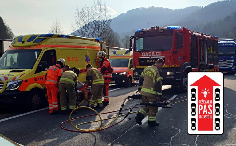 Med Blagovico in Lukovico trčili osebni vozili