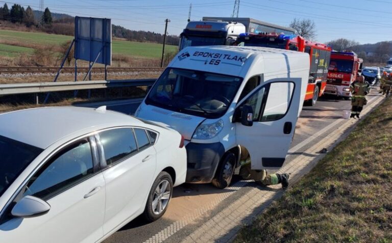 Na trzinski obvoznici trčila tri vozila