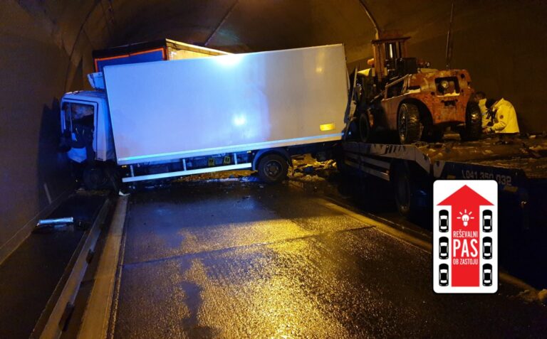 Množično trčenje tovornih vozil v predoru Trojane