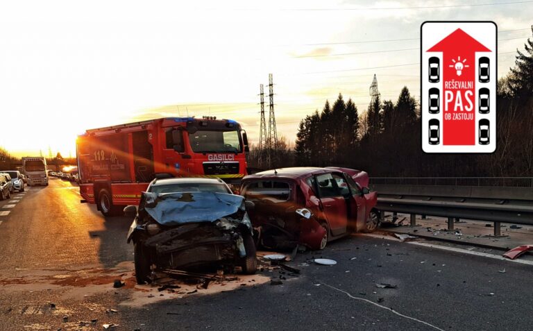 Na AC pri Domžalah trčilo šest osebnih in tovorno vozilo