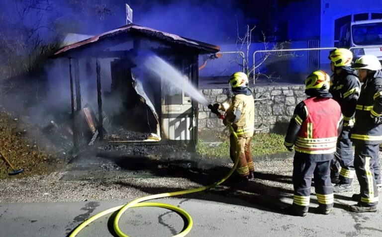 V Dragomlju v požaru pogorel mlekomat