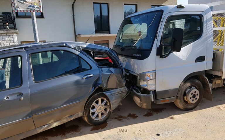 Nalet treh vozil v Trzinu