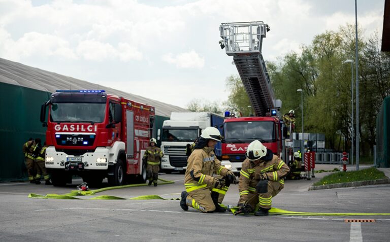 Zaščitno-reševalna vaja »Domžale 2017« – nekaj utrinkov
