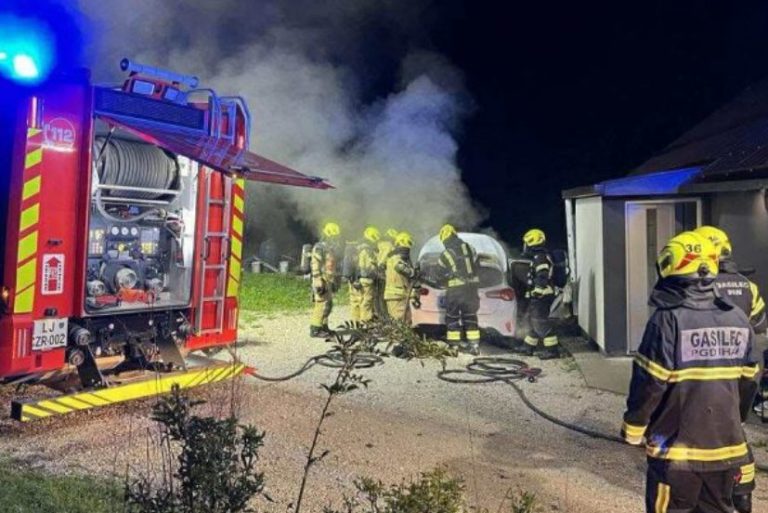 Požar osebnega vozila na Goričici pri Ihanu